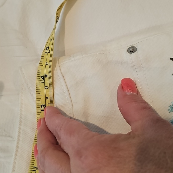 DRIFTWOOD Cream Slight Bootcut Kelly Jeans with Floral Embroidery, Size 6 - Picture 7 of 9